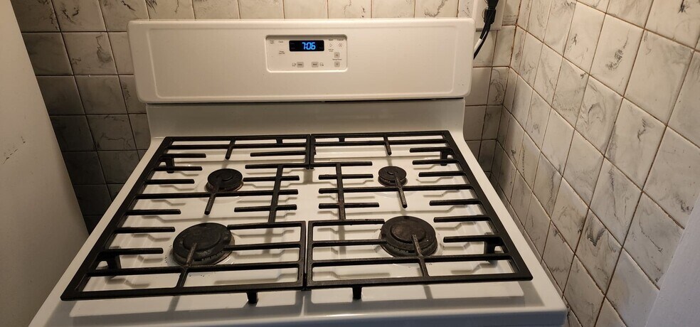 Building Photo - 17 Frank St