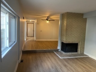 Building Photo - 9120 W Oaks Ave