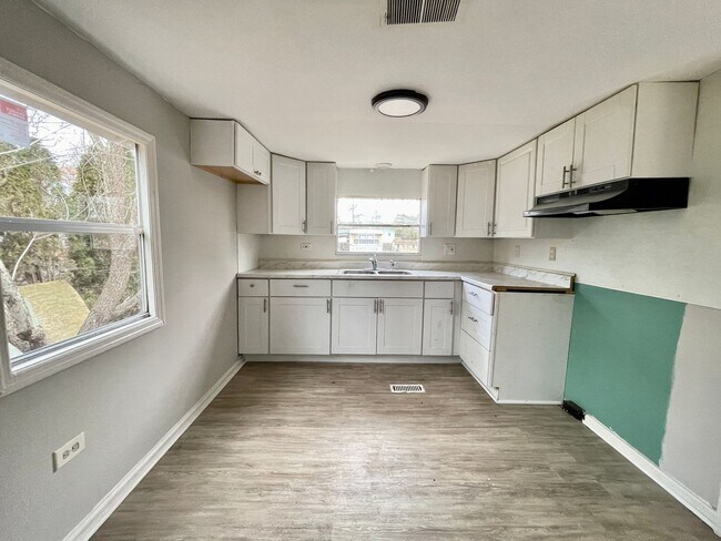 Building Photo - Cozy 2 Bedroom Home FOR RENT in Laurel Lakes, NJ $1465