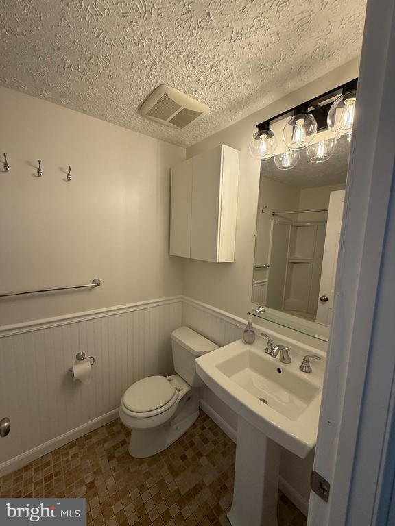 Building Photo - 12205 Peach Crest Dr