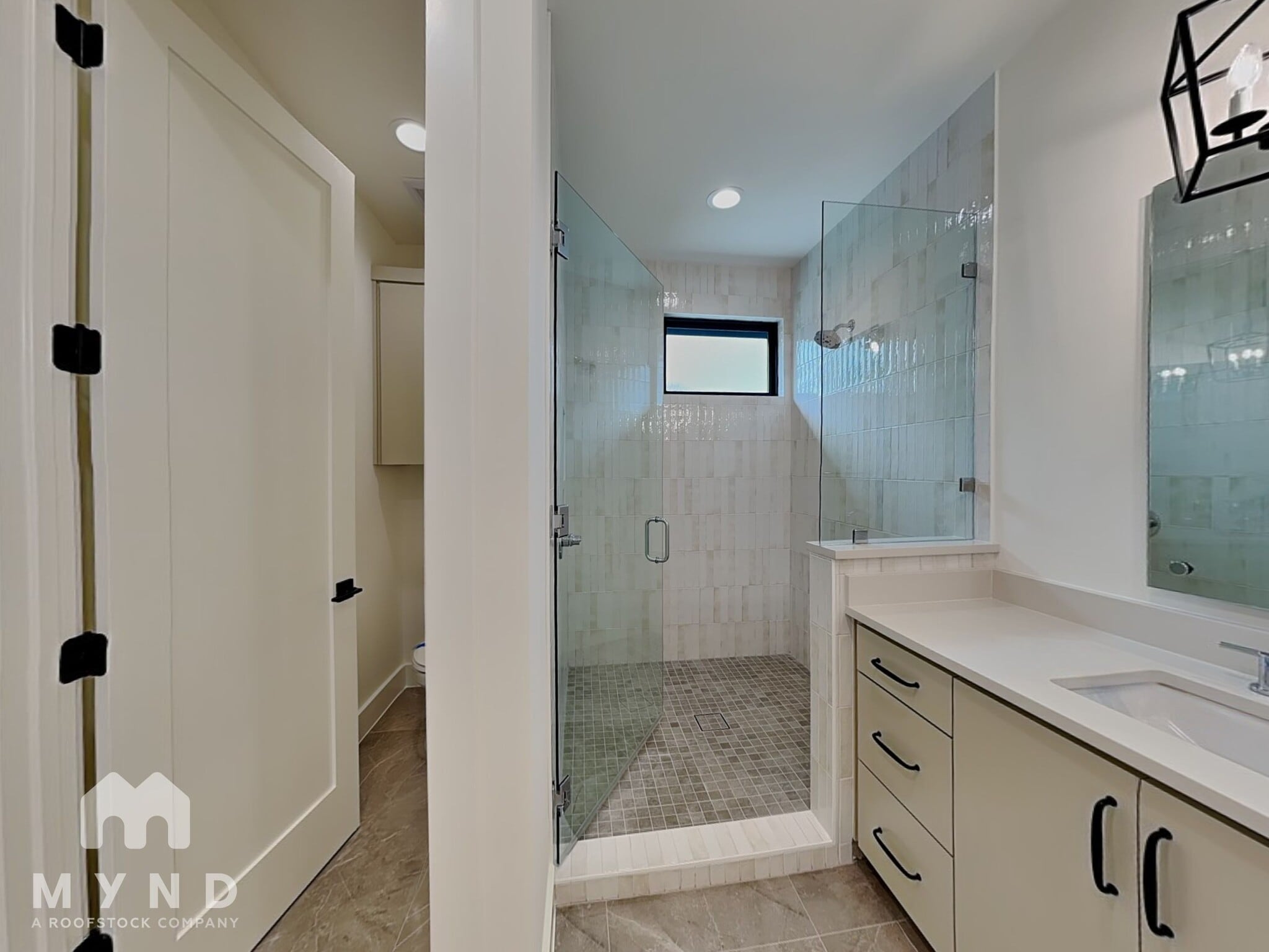 Building Photo - 1119 Mahan Dr