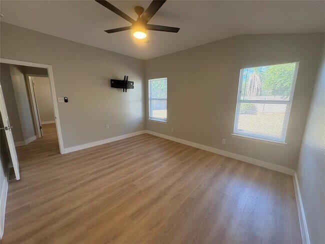 Building Photo - 1207 Shaun Dr