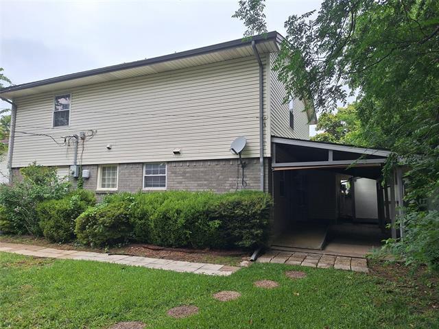 Building Photo - 8430 Birchcroft Dr