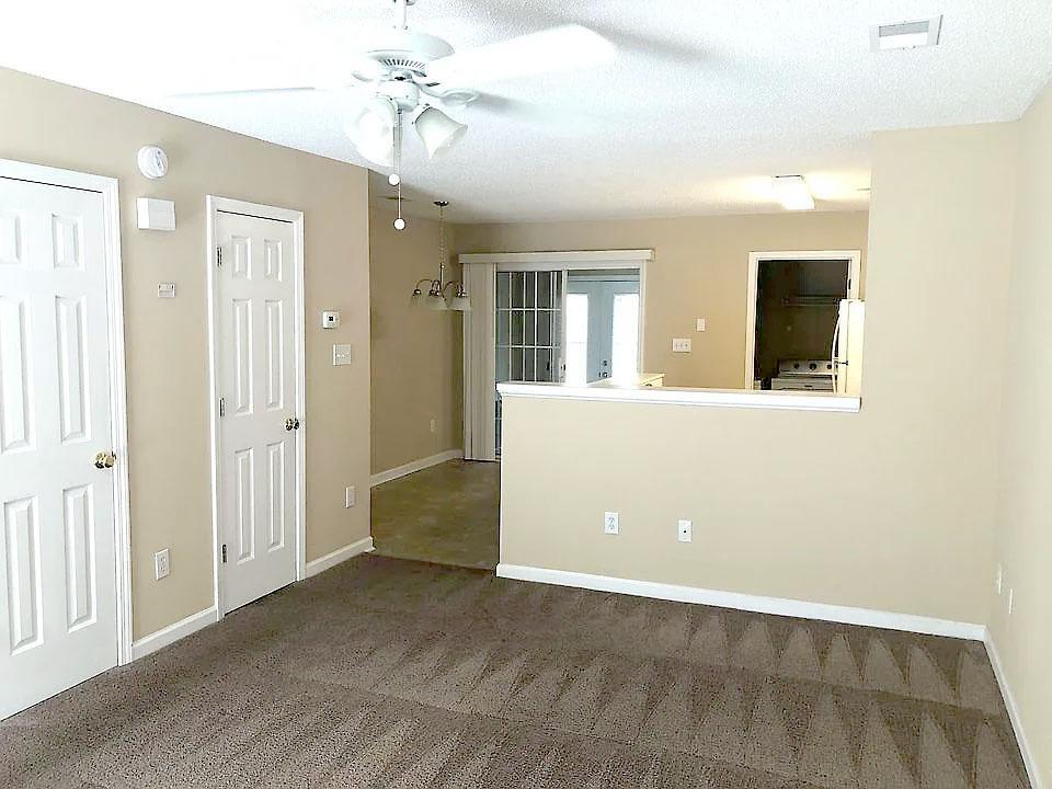 Building Photo - 6716 Bryant St