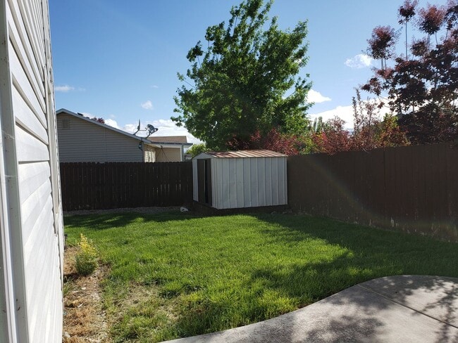 Building Photo - 3 Bed 2.5 Bath House