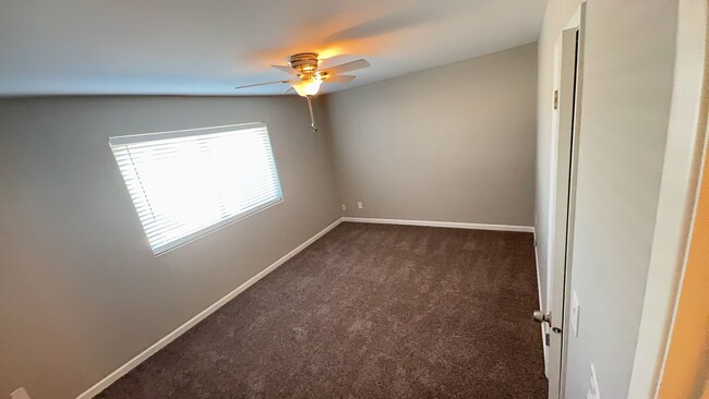 Building Photo - 2 Bedroom - 2 Bath - 1400 Sq. Ft. Home - 5...