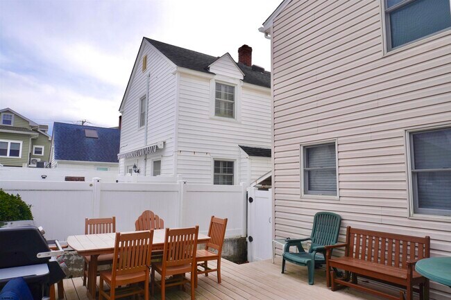 Building Photo - 13 S Haverford Ave