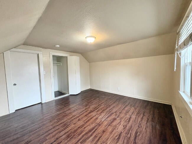 Building Photo - 1-Bedroom Apartment Near Downtown San Jose.