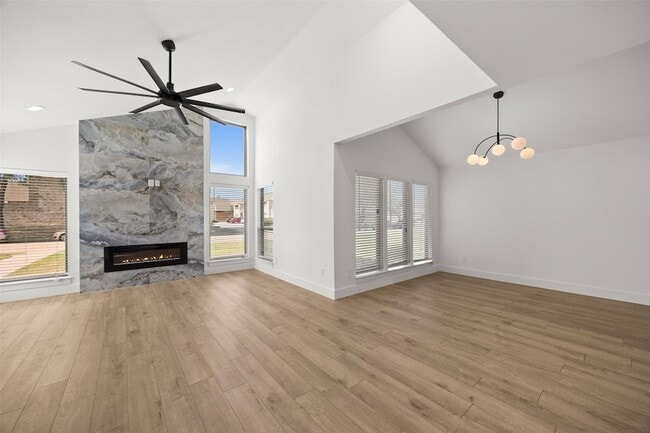 Primary Photo - 2116 Trellis Pl
