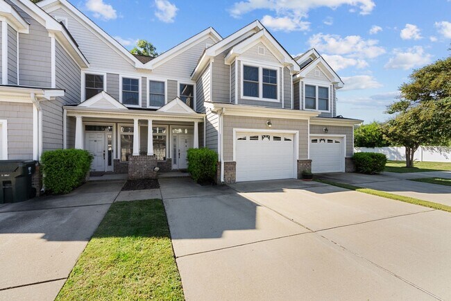 Building Photo - Spacious Condo in Norfolk