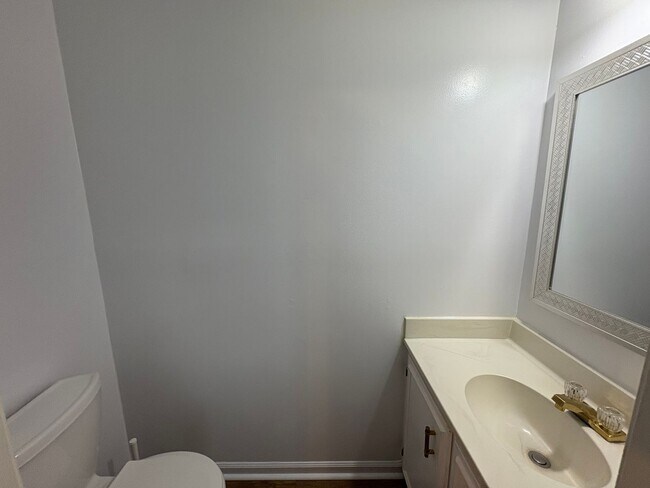 Building Photo - 2121 Turtle Ct