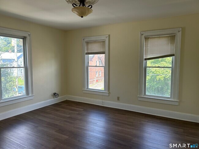 Building Photo - 45 Connerton St