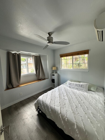 Building Photo - 1574 Wailele St