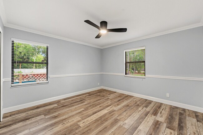 Building Photo - 15833 118th Terrace N