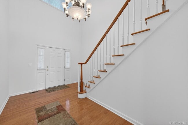 Building Photo - 5 Clearwater Ct