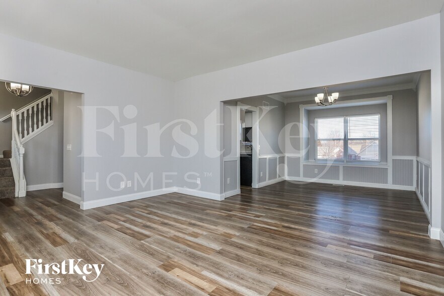 Building Photo - 1 Hunters Pass Ct