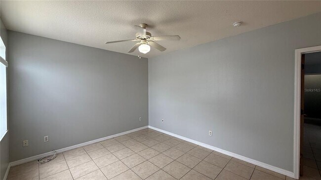 Building Photo - 627 Orchid Dr