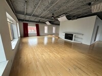 Building Photo - 10 E Broadway