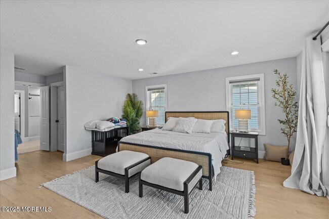 Building Photo - 1613 Ocean Ave