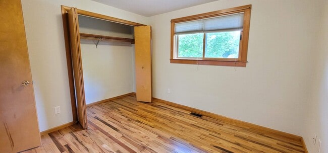 Building Photo - Gorgeous 4-bedroom home including a Two Car Garage