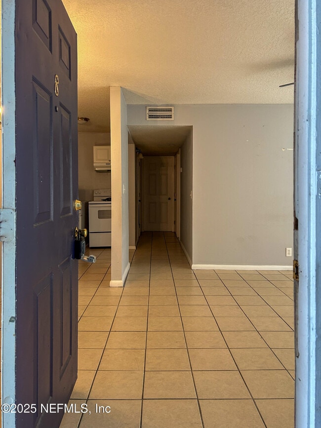 Building Photo - 1124 Woodruff Ave