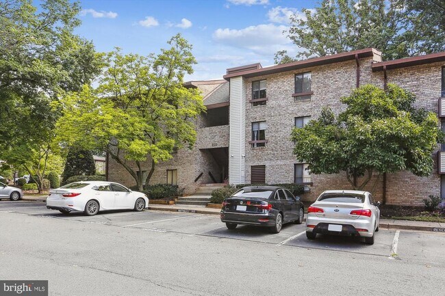 Building Photo - 2255 Castle Rock Square
