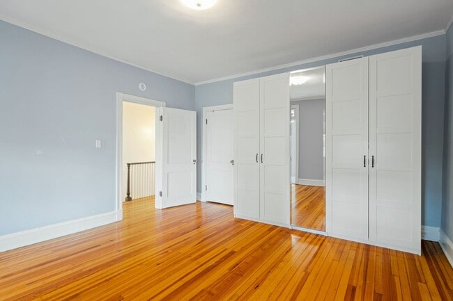 Building Photo - 3 Bedroom Home off of Patterson Ave **Avai...