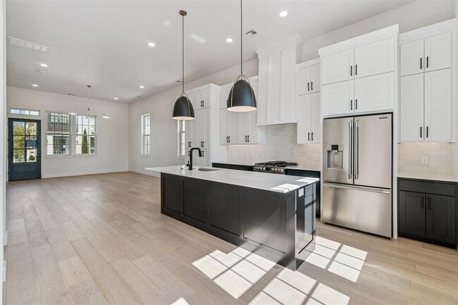 Building Photo - 18814 Selah Wy