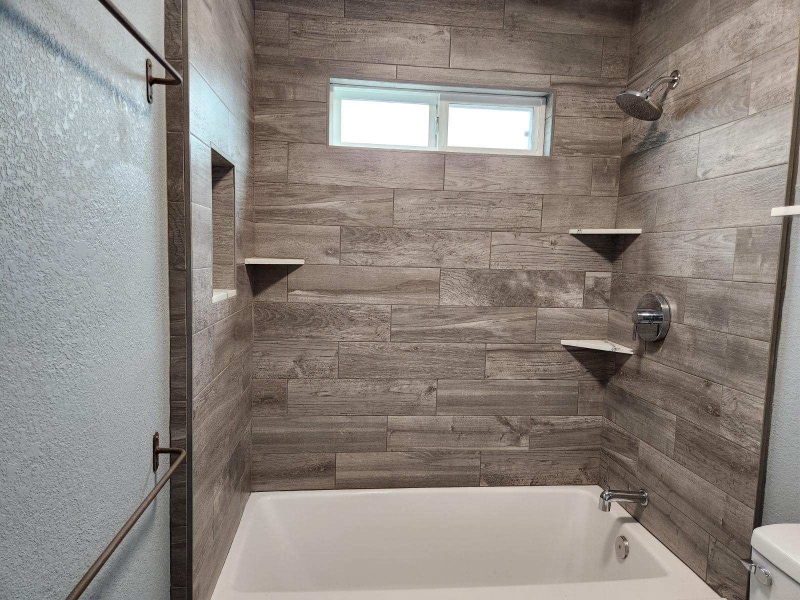 Building Photo - 703 42nd St