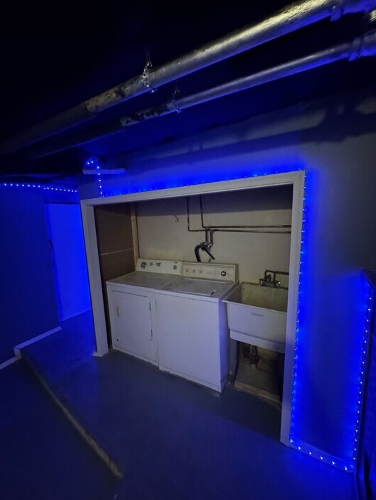 Building Photo - 1939 Plymouth St