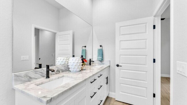 Building Photo - 1157 Windjammer Dr