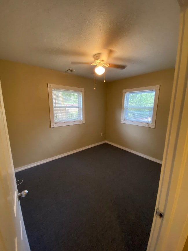 Building Photo - 112 Belmont Dr