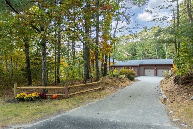 Building Photo - 211 Clark Rd
