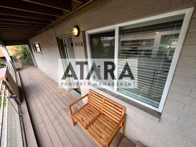 Building Photo - 650 N 300 W