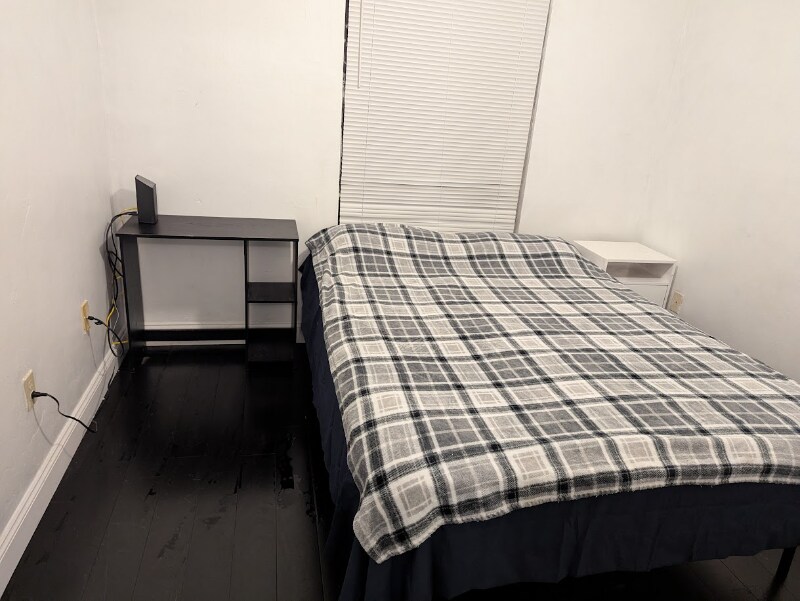 Building Photo - 3600 SW 23rd St