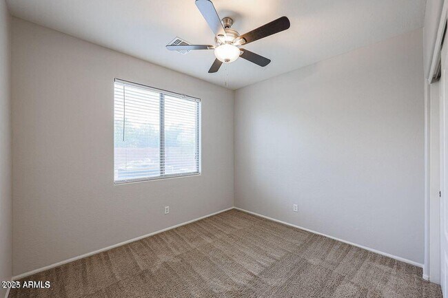 Building Photo - 16205 W Gibson Ln