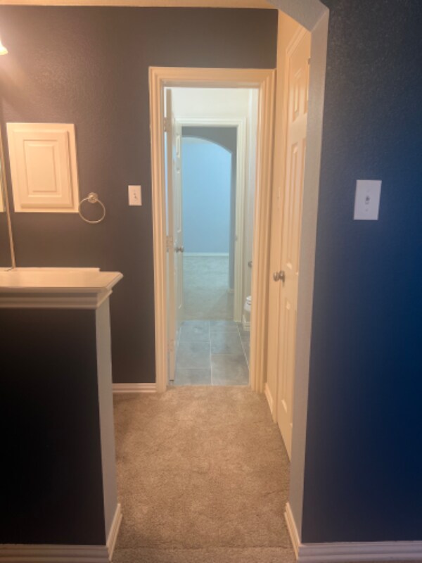 Building Photo - 4205 Lansbury Dr
