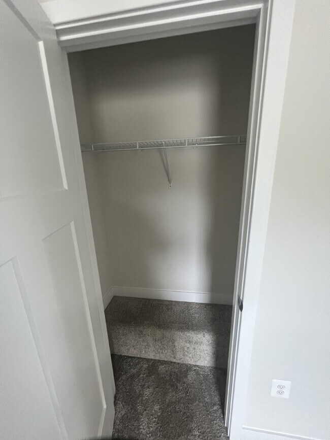 Building Photo - Exceptional 3-Level Corner Unit Townhome w...