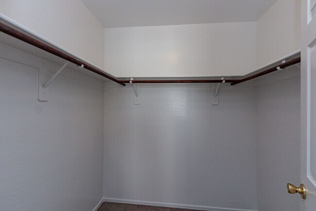 Building Photo - 31569 N Sundown Dr