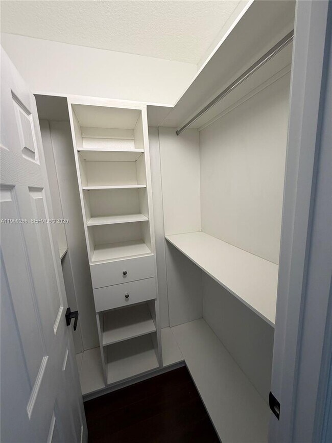 Building Photo - 1819 Mariners Ln