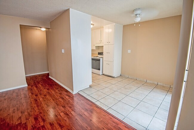 Interior Photo - com358