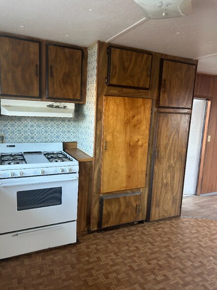 Building Photo - 324 W Blanco Blvd