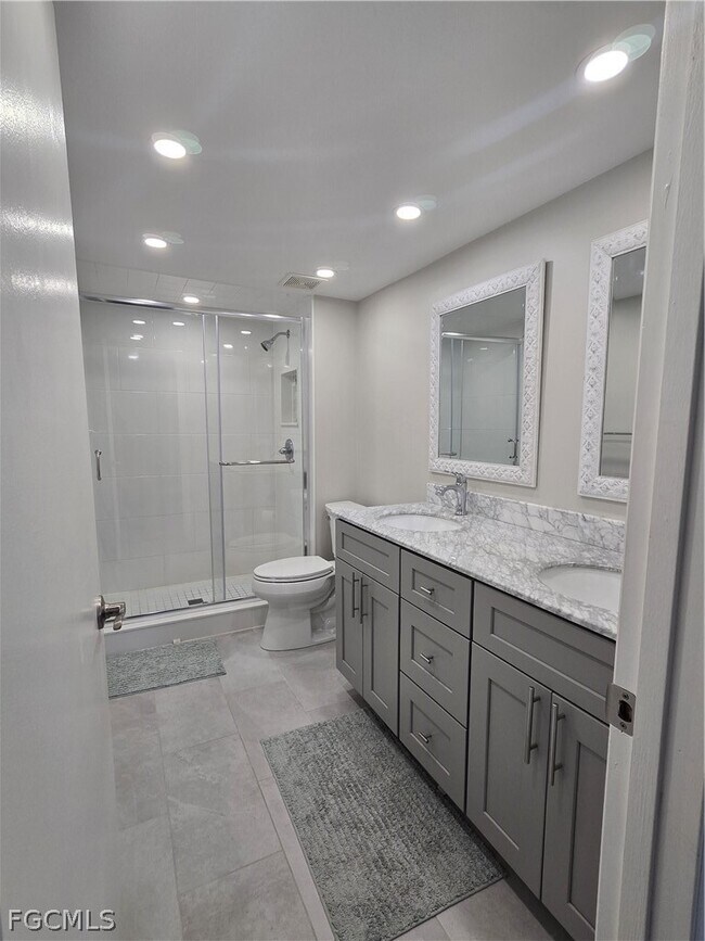 Building Photo - 1519 Cape Coral Pkwy W