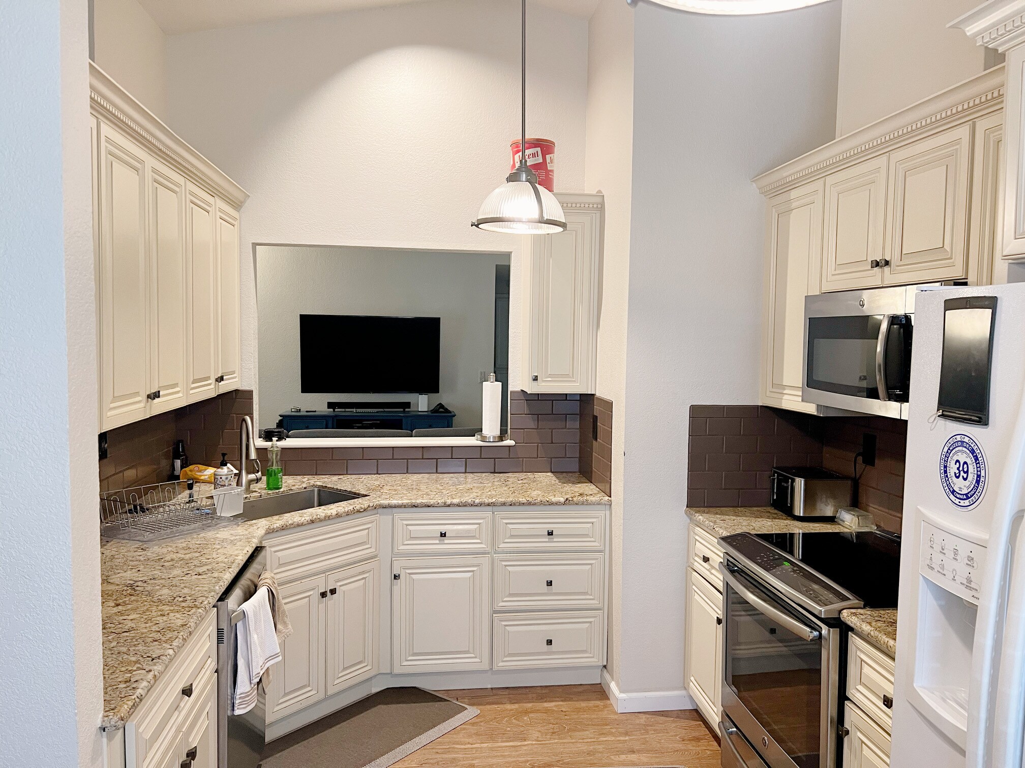 Building Photo - 2138 Lighthouse Dr