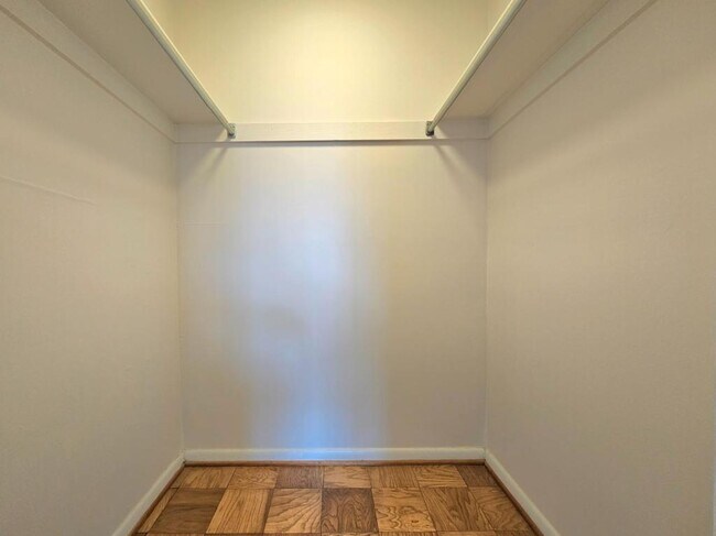 Building Photo - 2059 Huntington Ave