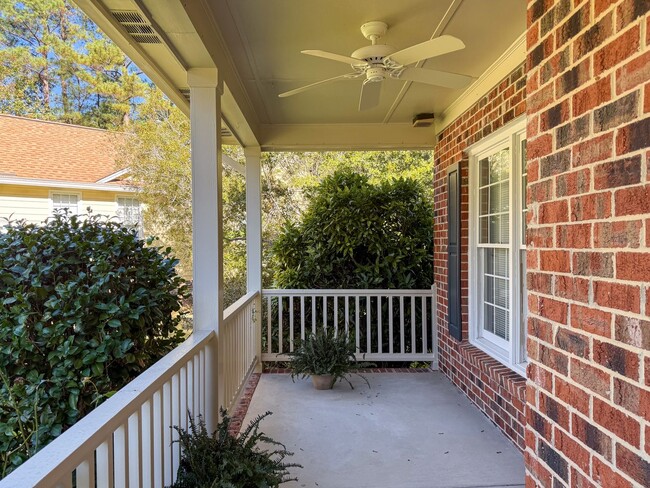Building Photo - Gorgeous 4-Bedroom Home on a Cul-de-Sac wi...
