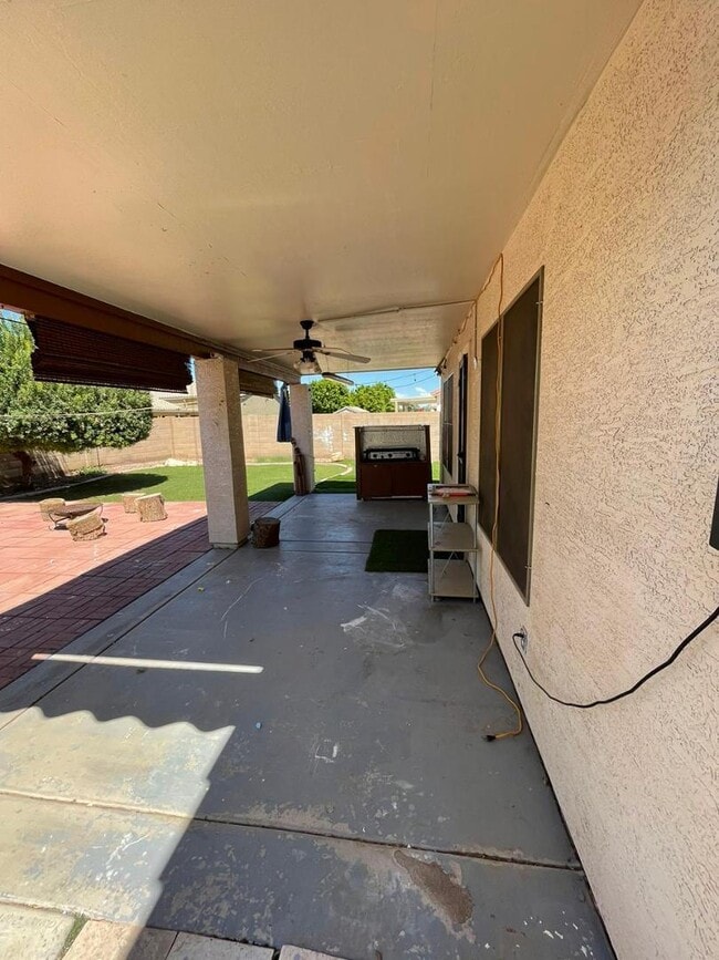 Building Photo - 2460 E Whitten St