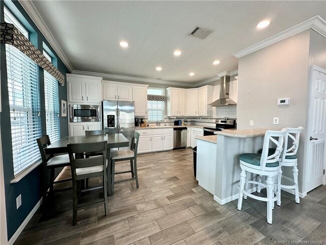 Building Photo - 173 NE Portside Dr