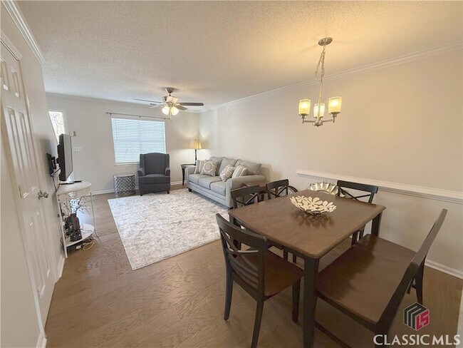 Building Photo - 100 Woodstone Dr