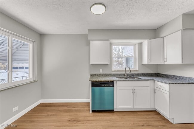 Building Photo - 17416 Throckley Ave